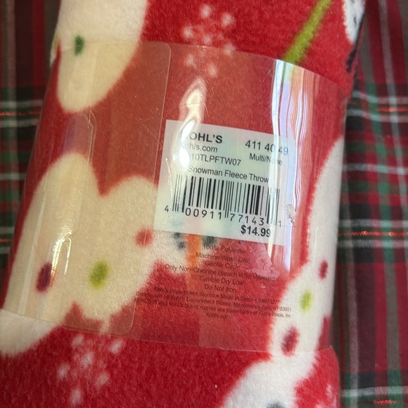 NWT CHRISTMAS FLEECE THROW - Picture 3 of 3
